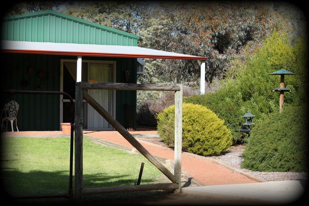 York'S Boutique Motel Exterior photo